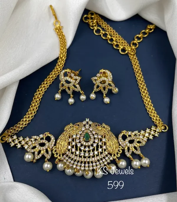 Charvi Chick chocker