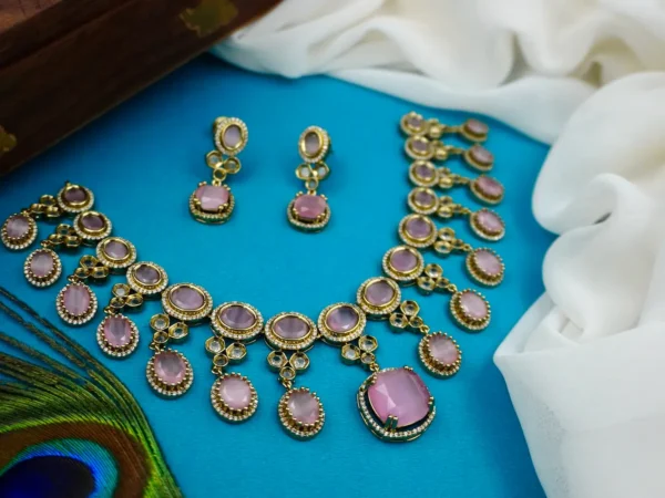 Victorian AD Neck Piece