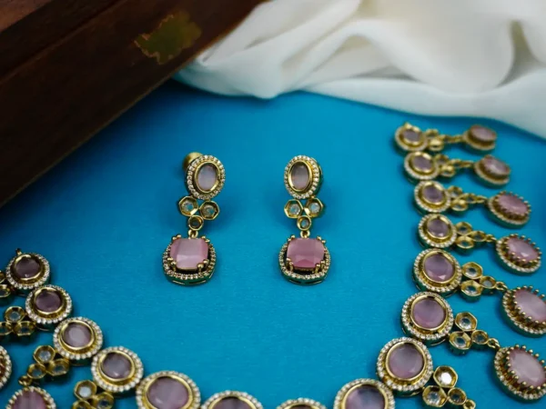 Victorian AD Neck Piece - Image 2