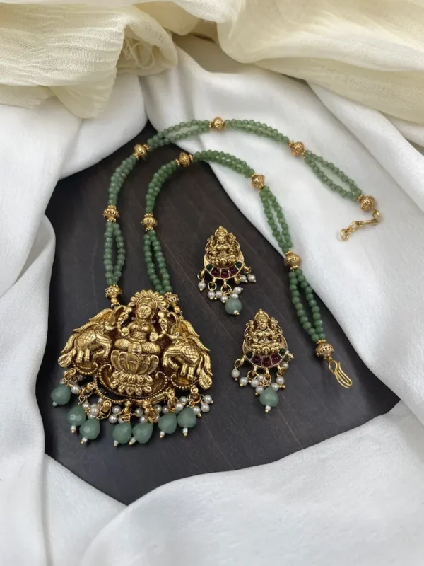 Nagas Dollar Chain