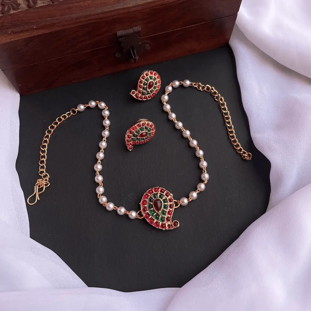 Manga Pearl Choker ( Matte Finish )