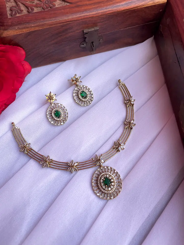 Purna ( Dark Green )