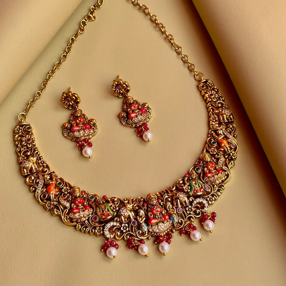 Vaidhegi (Antique Enamel Painted Neckset)