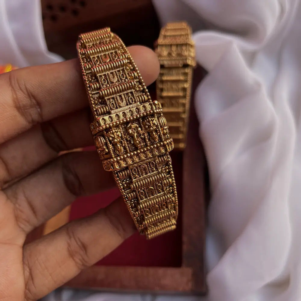 Antique Bangles - Image 3