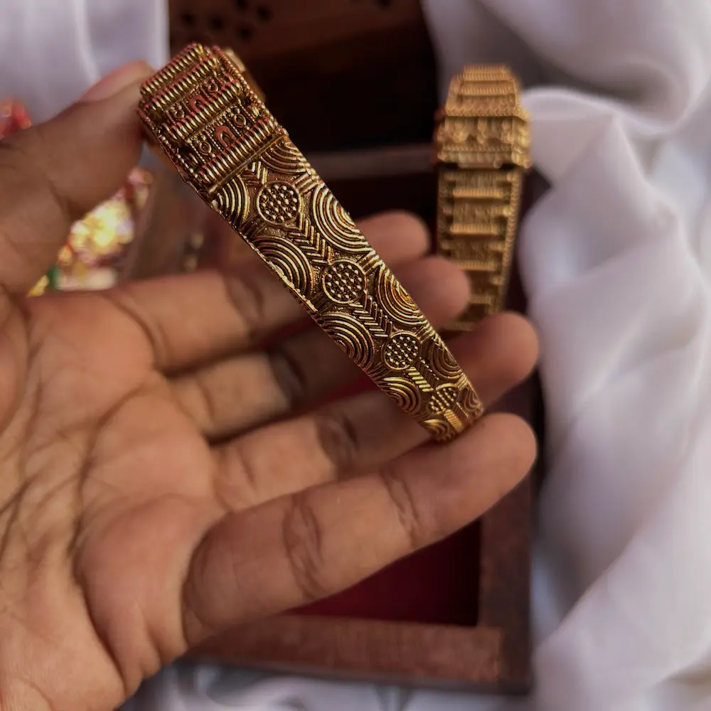 Antique Bangles - Image 4