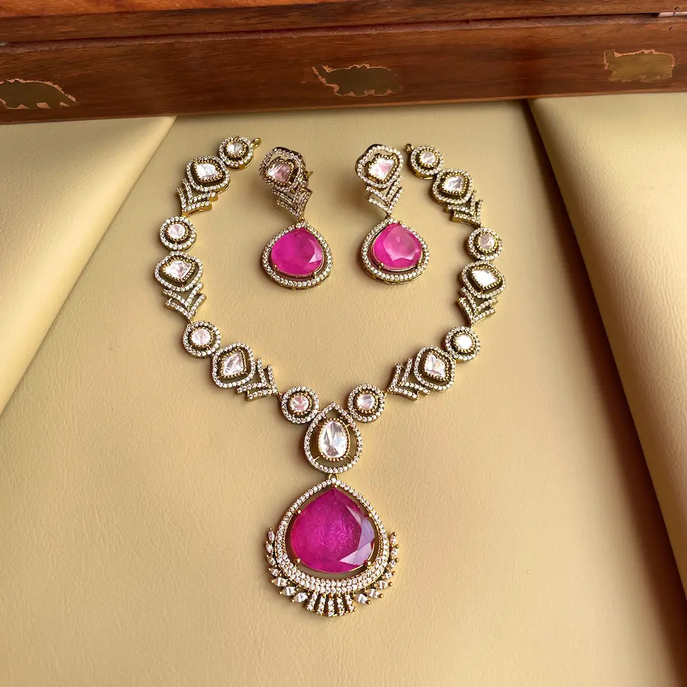 Riya - Victoria Finish Neckset