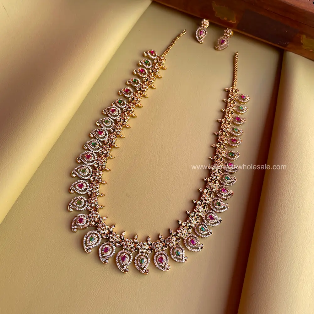 No Pendent Look Victoria Finish Mid Chest Length Haaram