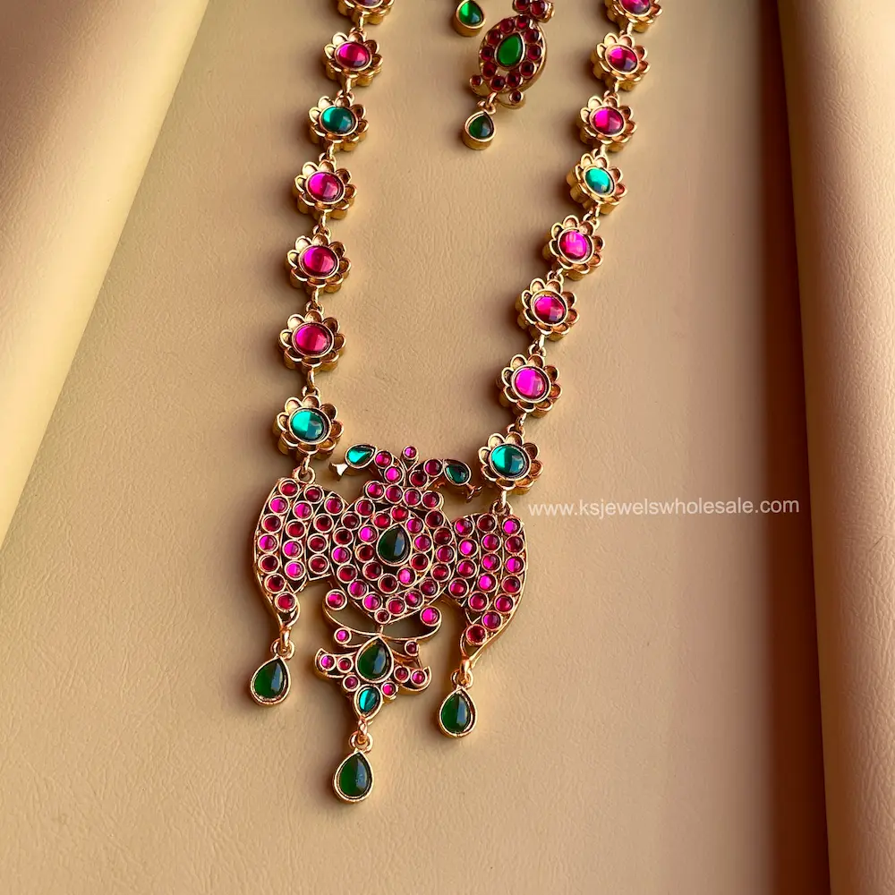 Matte Finish Gandaperuda Mid Chest Length Haaram - Image 2