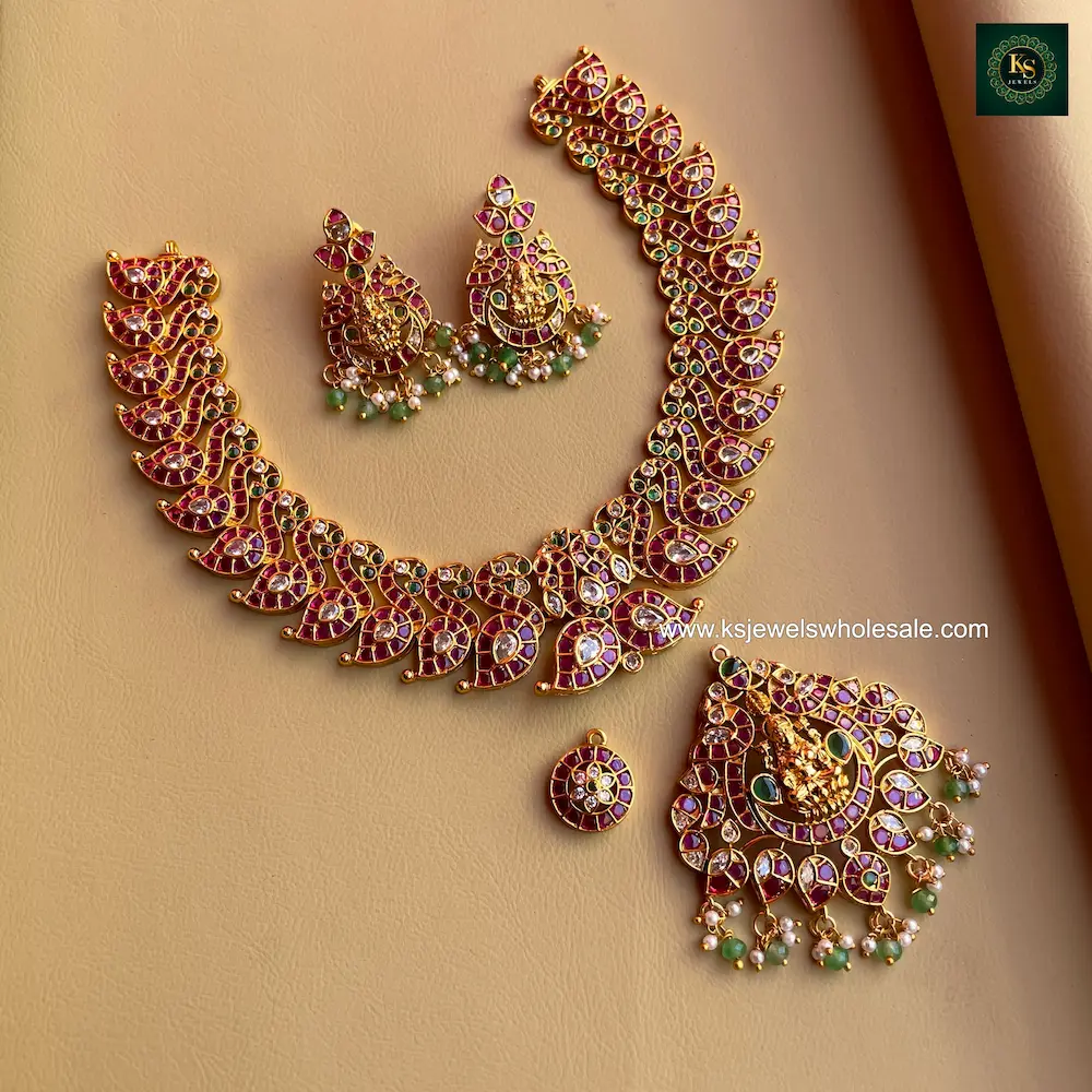 Akshara - Removable Pendent - 3 Ways Usable Neckset