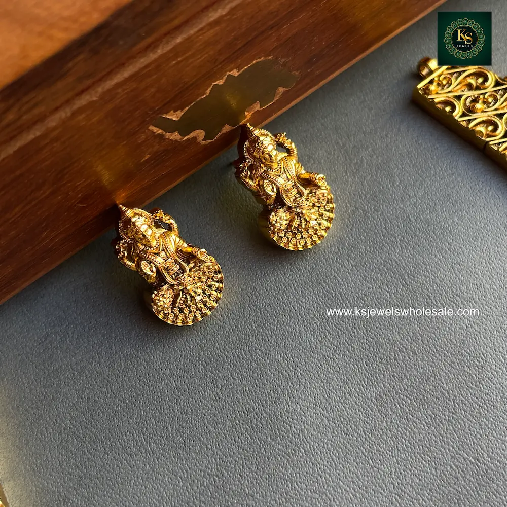 Thirupurasundari Antique Gold Finish Neckset - Image 4