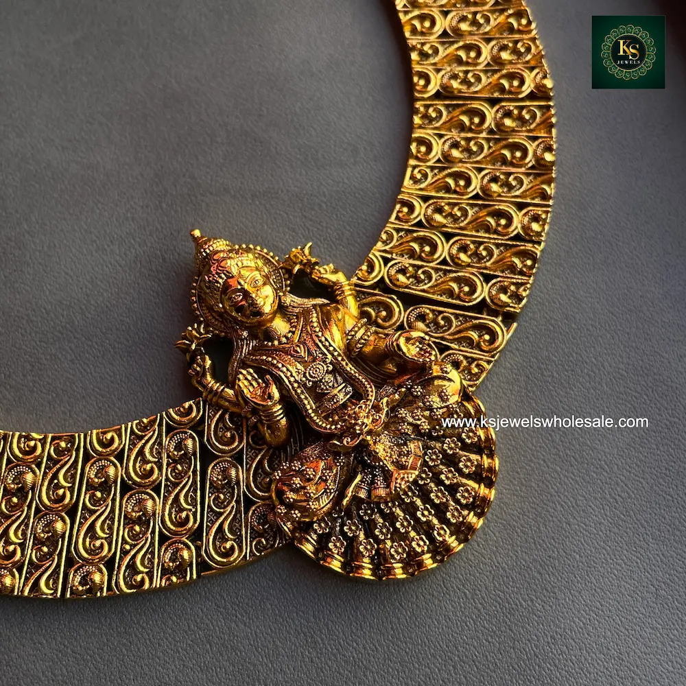 Thirupurasundari Antique Gold Finish Neckset - Image 6