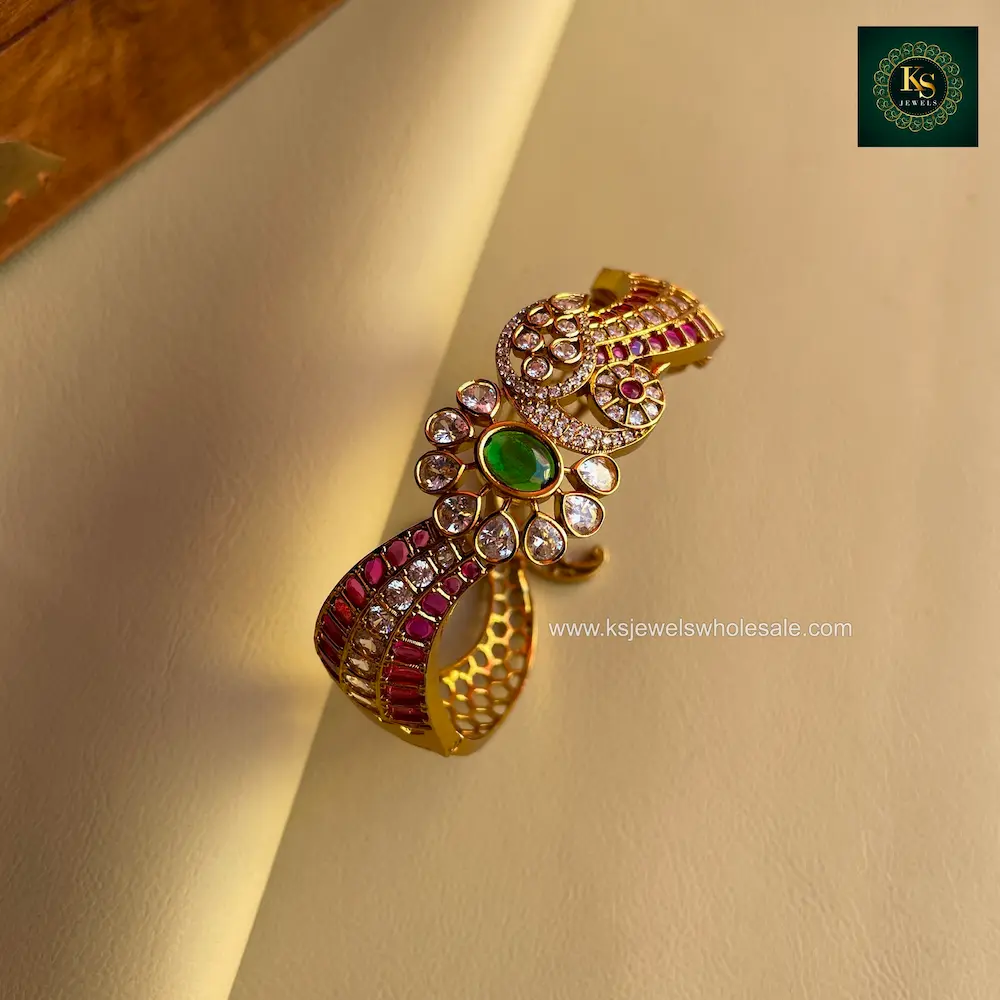 Mahika Openable Bracelet