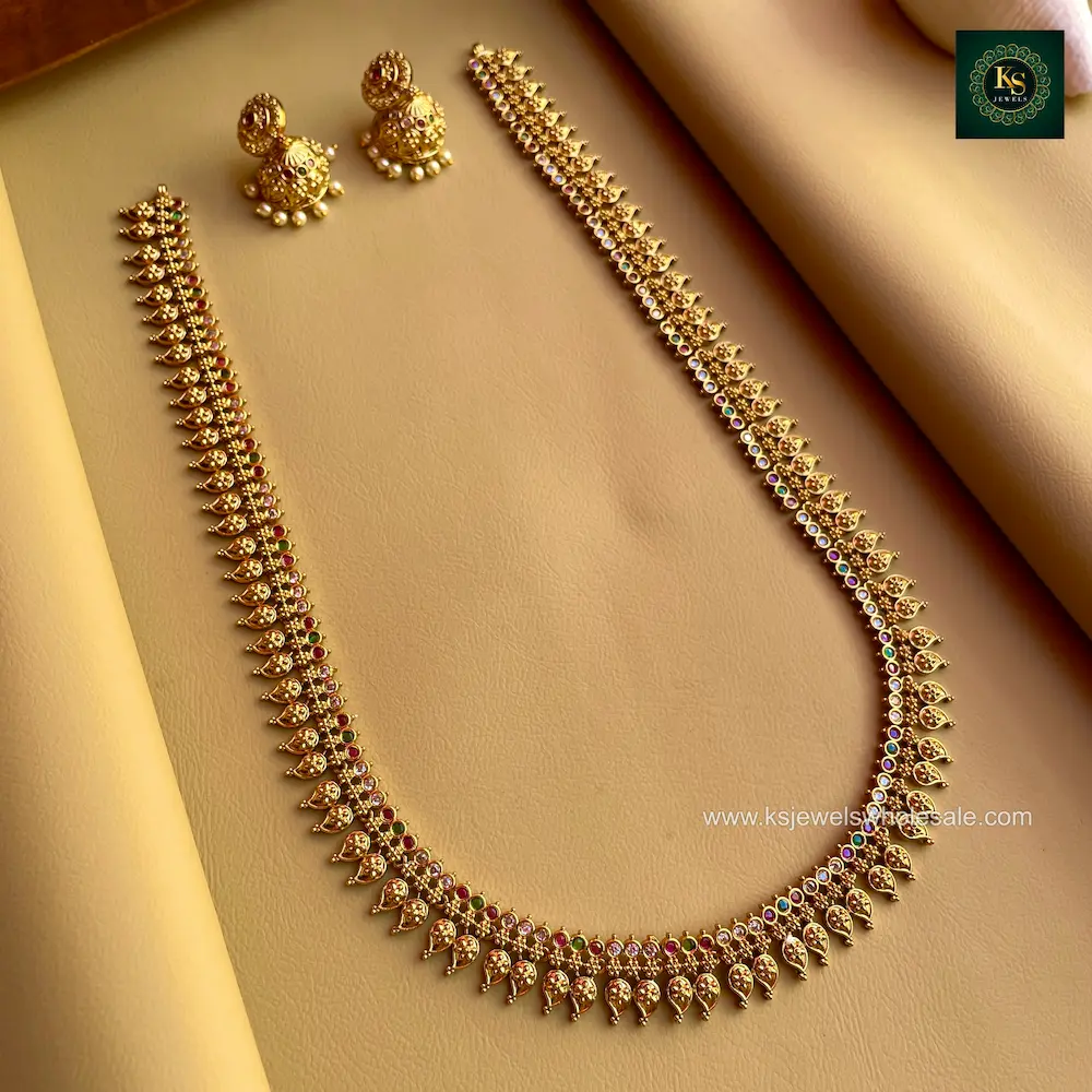 Indira Light Weight Mid Length Haaram
