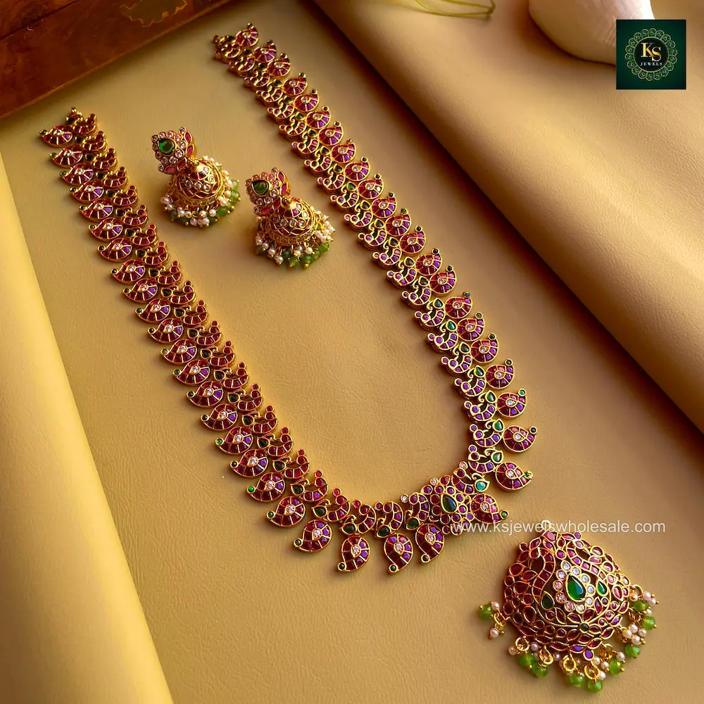 Akshara – Removable Pendent – 3 Ways Usable Haaram