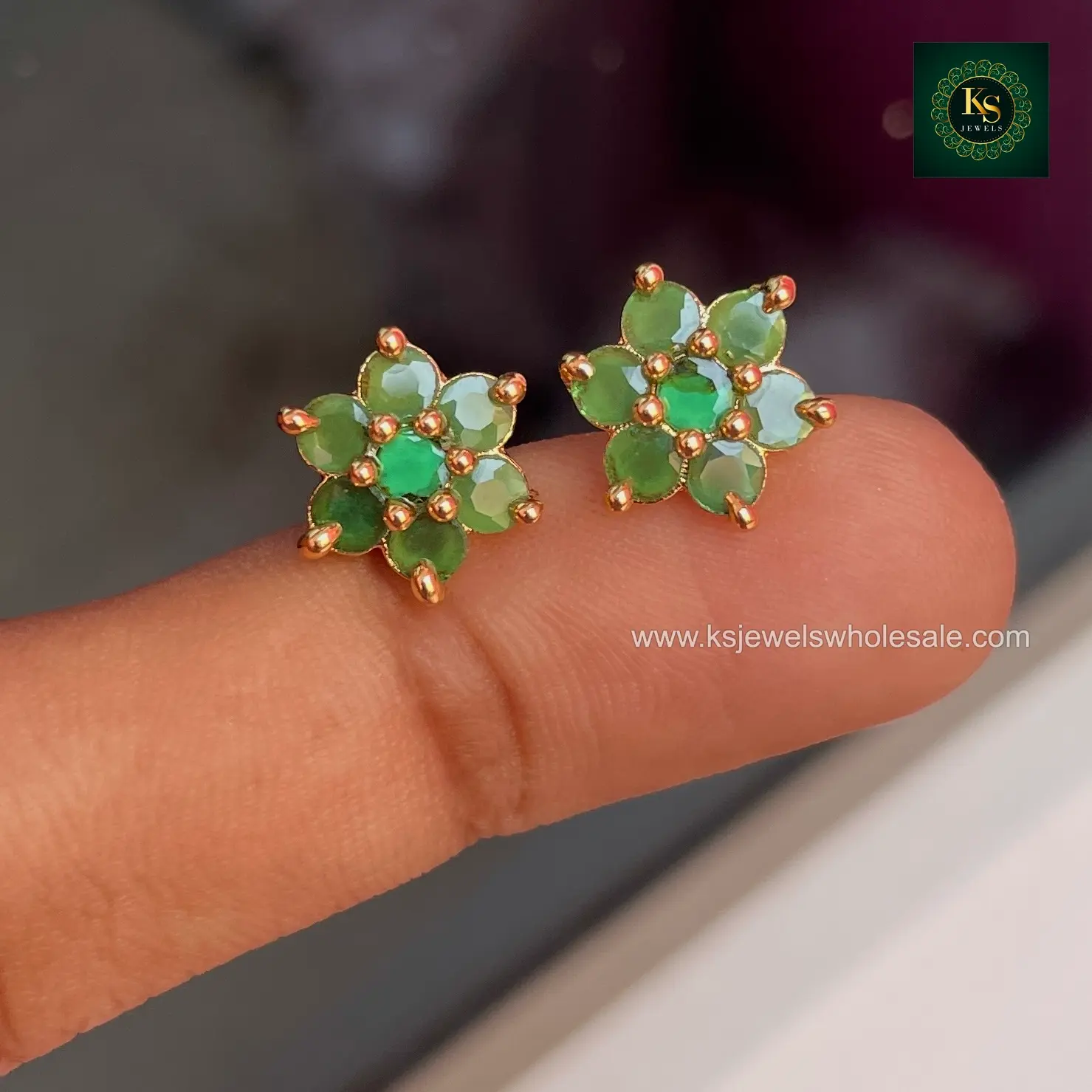 Microplated Stud (Screw Type)