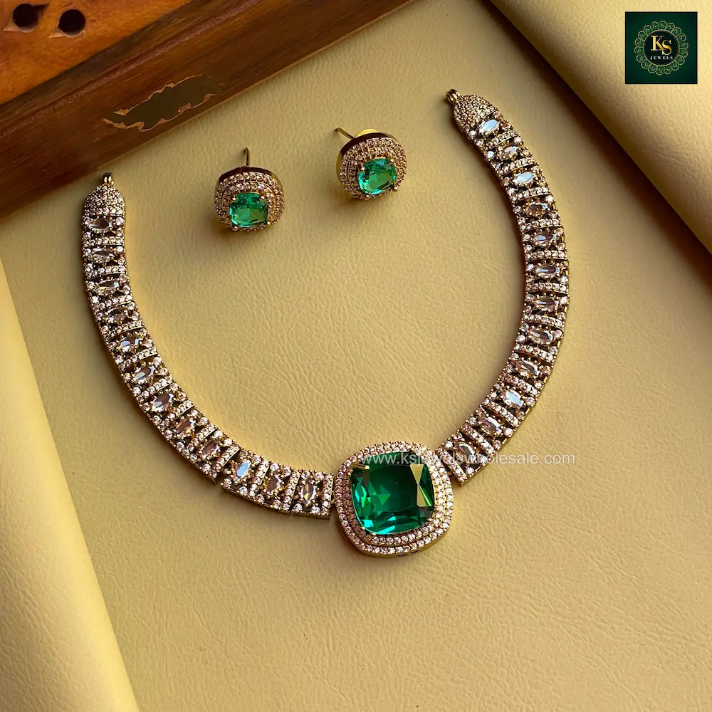 Lasya (Bottle Green)