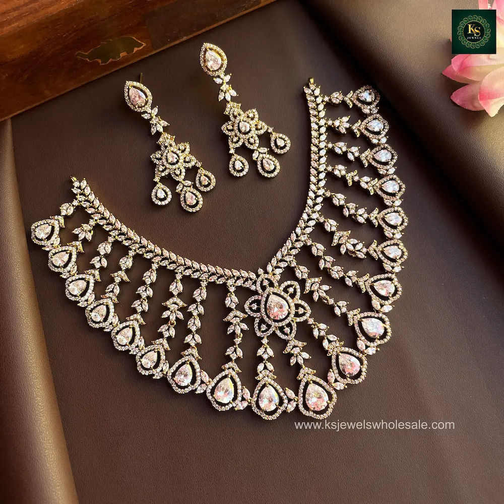 Raha AD Neckset